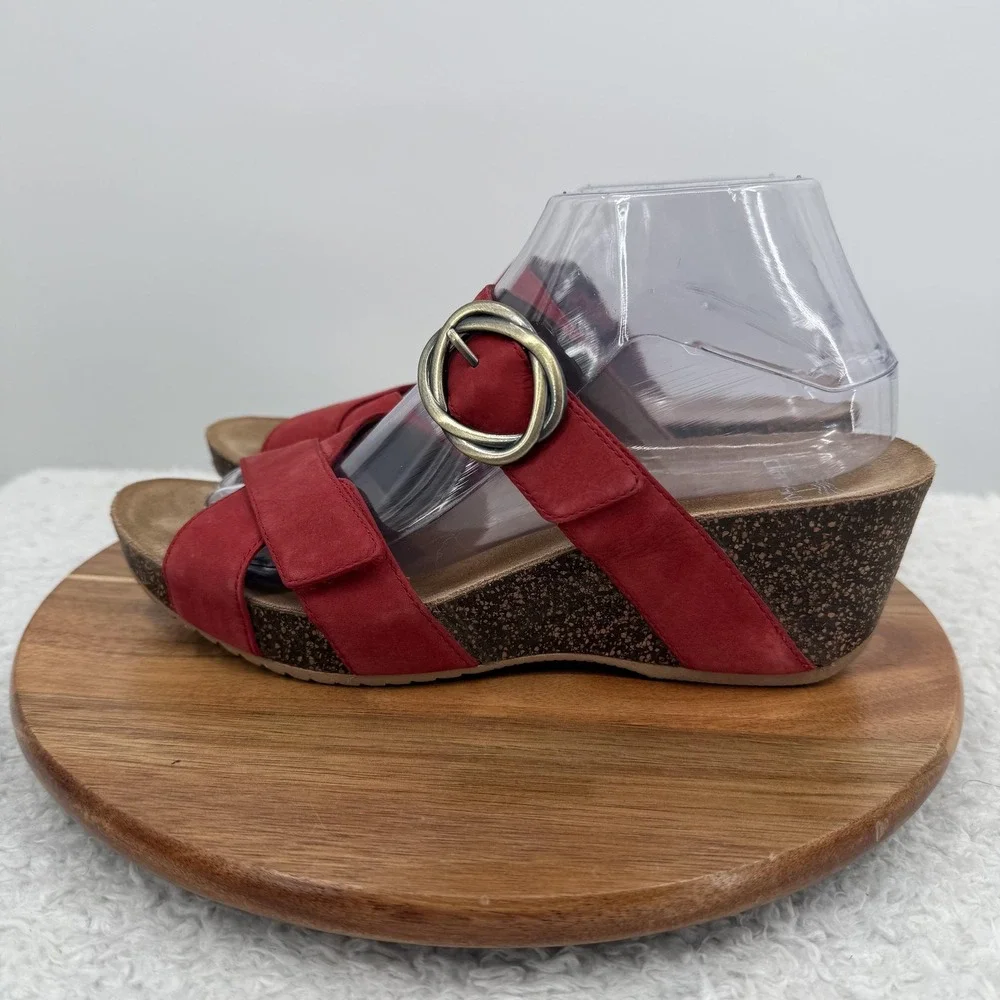 Dansko Susie Milled Nubuck Sandal Womens 8.5 Red Leather Strappy‎ Wedge Comfort